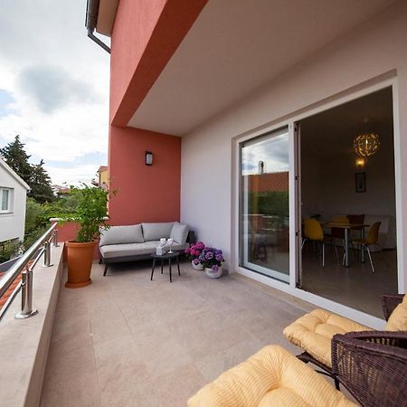 Apartments Leonarda Murter Exterior photo