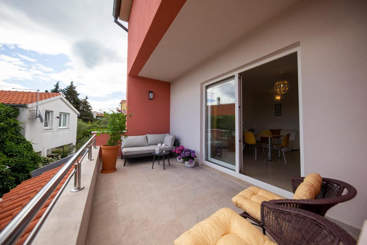 Apartments Leonarda Murter Exterior photo